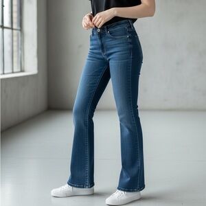 Levi's Perfectly Slimming / 512 Bootcut Dark Blue Jeans with Rhinestone Design